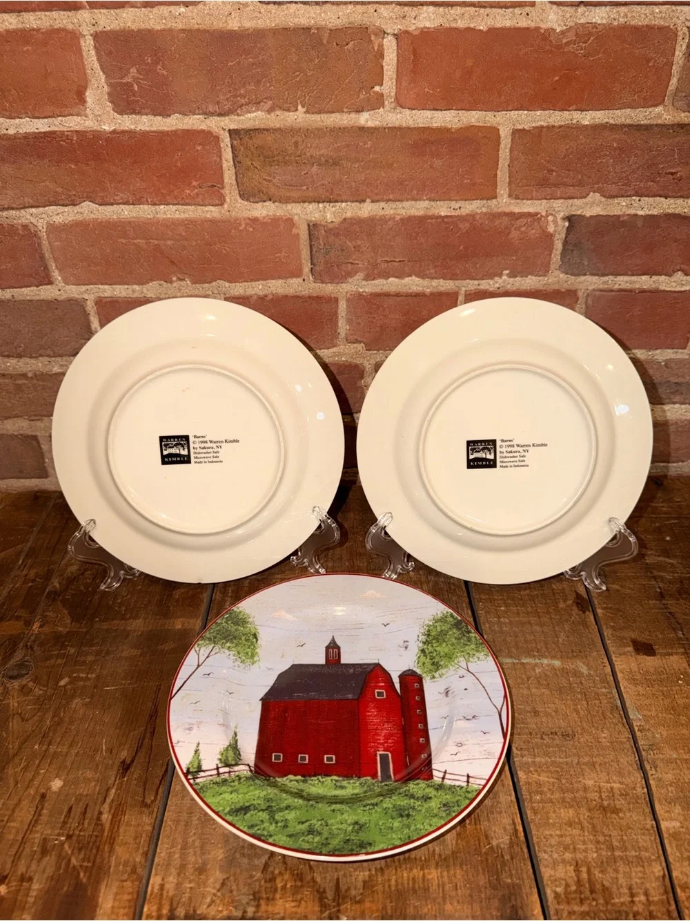 “Barns” Certified Warren Kimble 1998 Barn Dinner Plates Set of 3 Sakura NY USA